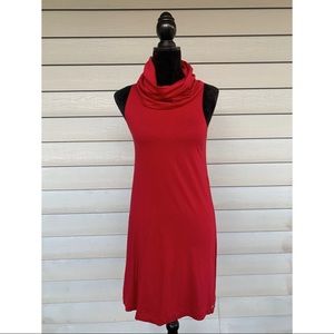 Sleeveless turtleneck dress - red